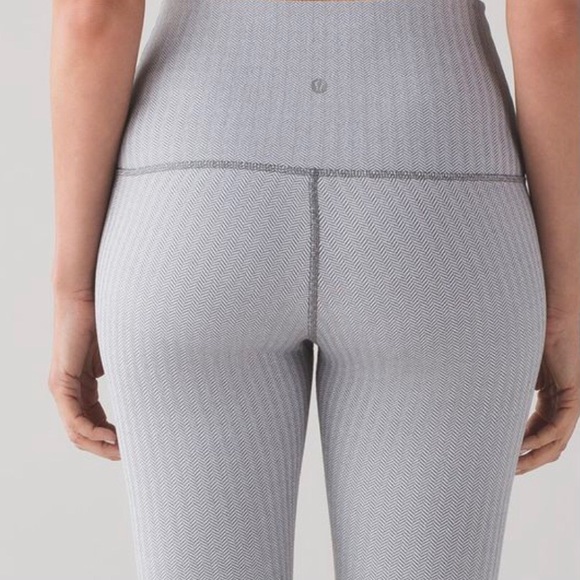 Lululemon Wunder Under Pant (Hi-Rise) - Picture 6 of 9